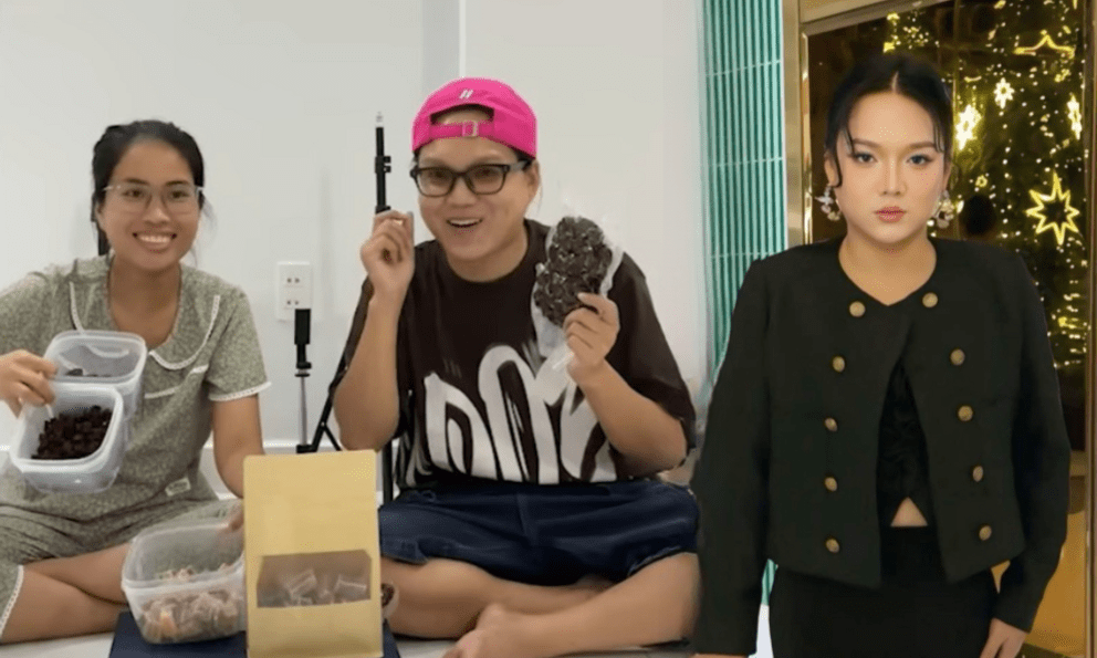 Mối quan hệ của Phạm Thoại và mẹ bé Bắp 