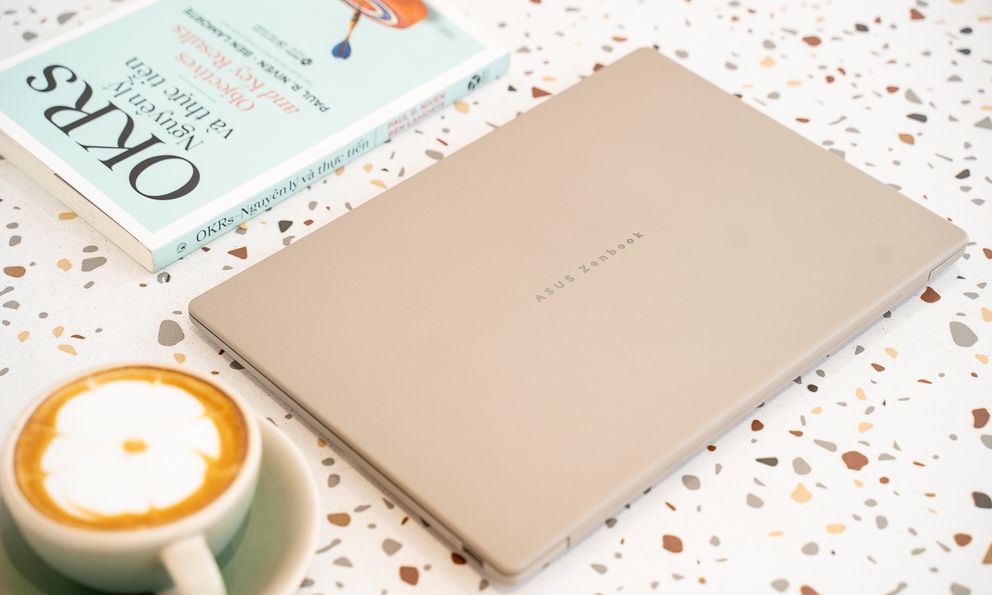 Asus ra mắt laptop AI Copilot+PC mỏng nhẹ mới