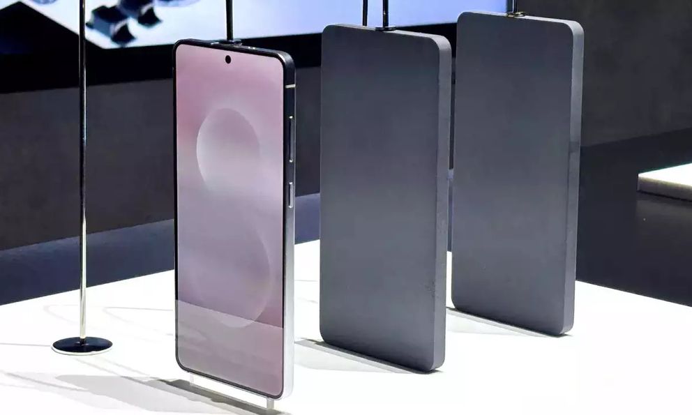 Samsung Galaxy S25 Edge siêu mỏng sắp trình làng?