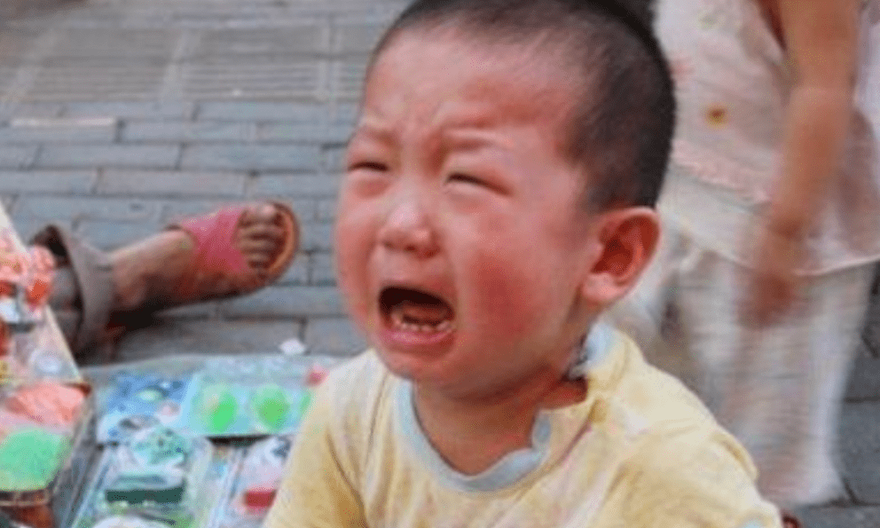 5 dấu hiệu con đang xa cách cha mẹ mà nhiều người lớn không để ý