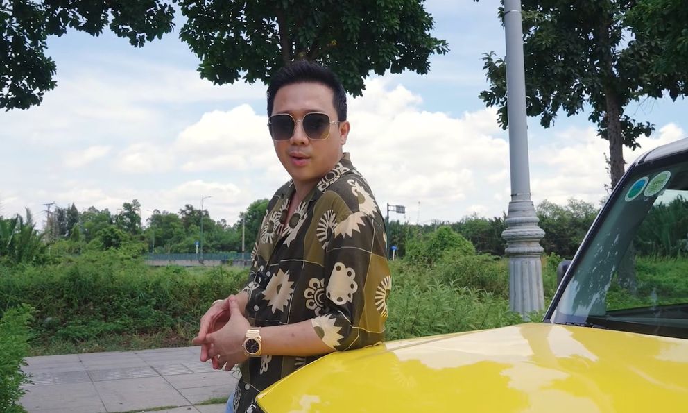 Trấn Thành review xe VinFast VF 3 mượt như dân chuyên nghiệp, khẳng định 