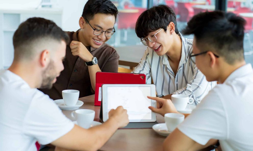 Công nghệ càng phát triển, 4 ngành này càng dễ 