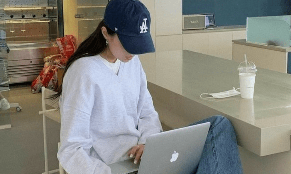 Cuộc sống “bình dị” của cô gái 25 tuổi ở TP.HCM: Ngồi nhà kiếm 20 triệu/tháng, mỗi tháng dành 5 triệu mua vàng