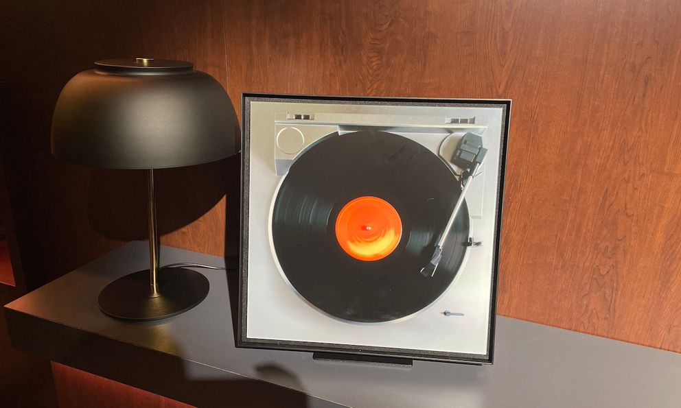 Samsung thâu tóm thương hiệu âm thanh từng kiện Apple