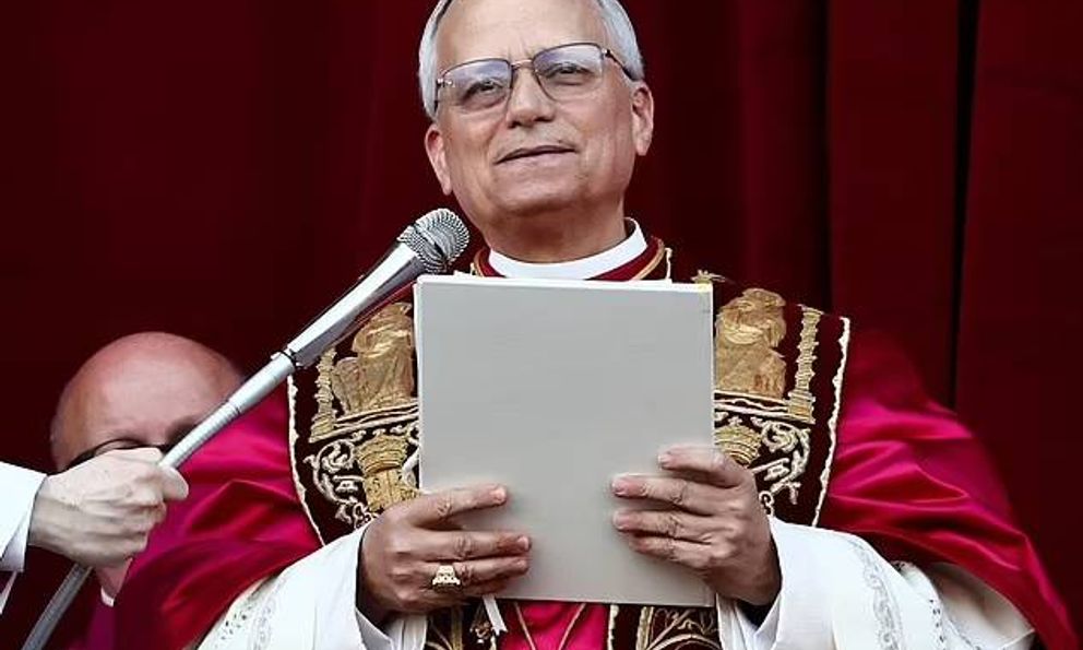 Giáo hoàng nhận lương bao nhiêu?