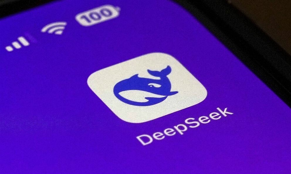 DeepSeek tung chiêu lặng lẽ, AI Trung Quốc âm thầm vượt mặt ChatGPT
