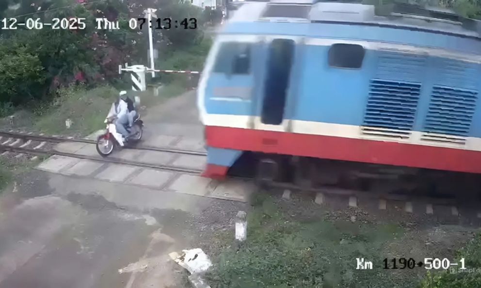 Đau đớn khoảnh khắc cuối cùng 2 vợ chồng bị tàu hỏa tông tử vong: Hoàn cảnh gia đình gây xót xa