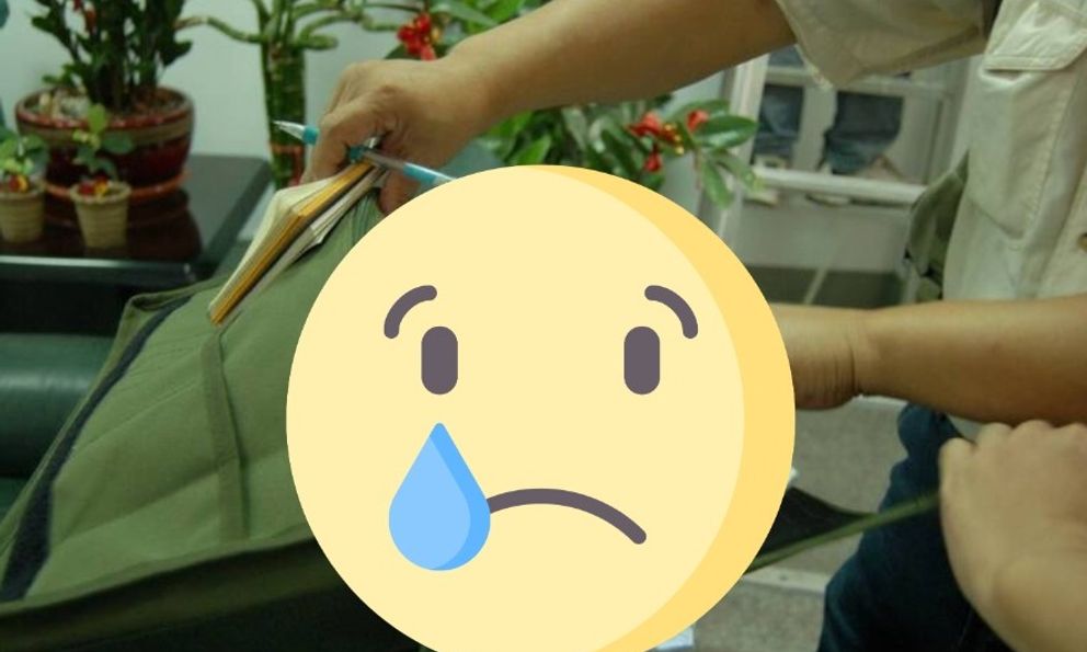 Bé gái 4 tuổi tan học 3 ngày liên tiếp không ai đến đón, cô giáo mở cặp ra xem thì chết lặng