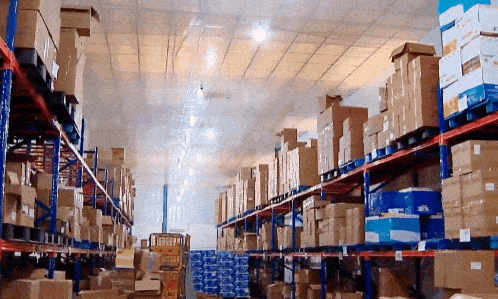 Cận cảnh kho hàng, dây chuyền được quảng bá 