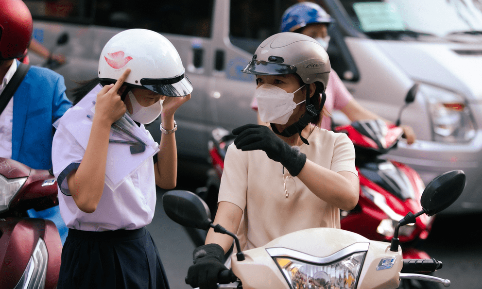 6 phản ứng của phụ huynh EQ cao khi biết điểm thi của con
