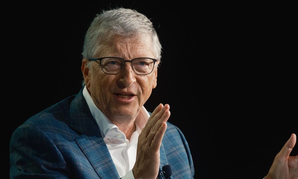 Tỷ phú Bill Gates khẳng định có một nghề không thể bị AI thay thế, dù 100 năm nữa 