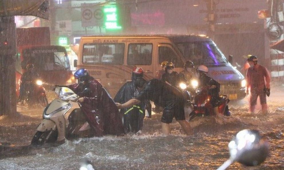 Từ ngày mai (21/7), miền Bắc mưa lớn dữ dội, khu vực này sẽ là tâm điểm: Người dân hết sức chú ý!