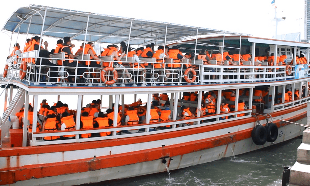 Cảnh báo quan trọng cho du khách đi biển mùa bão, 1 chi tiết sống còn cần đặc biệt lưu tâm