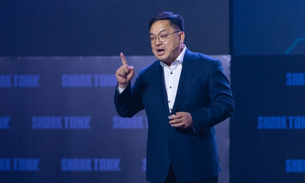 Nghẹn ngào những lời tiễn biệt gửi ông Hoàng Nam Tiến: “Dự án đang đi đến phút 90 rồi anh ơi…”