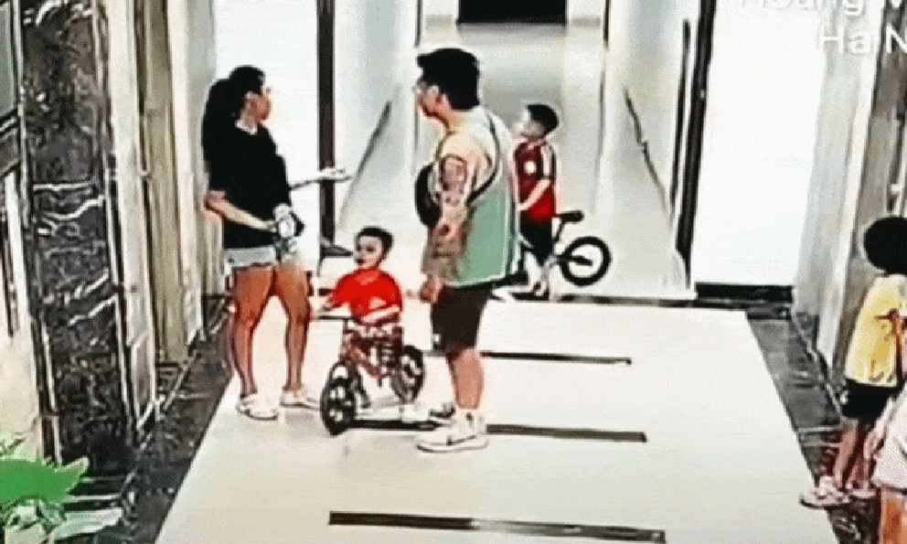 Vụ người đàn ông đánh 1 phụ nữ dã man ở sảnh chung cư Hà Nội: Chị gái chia sẻ về tình trạng hiện tại của nạn nhân