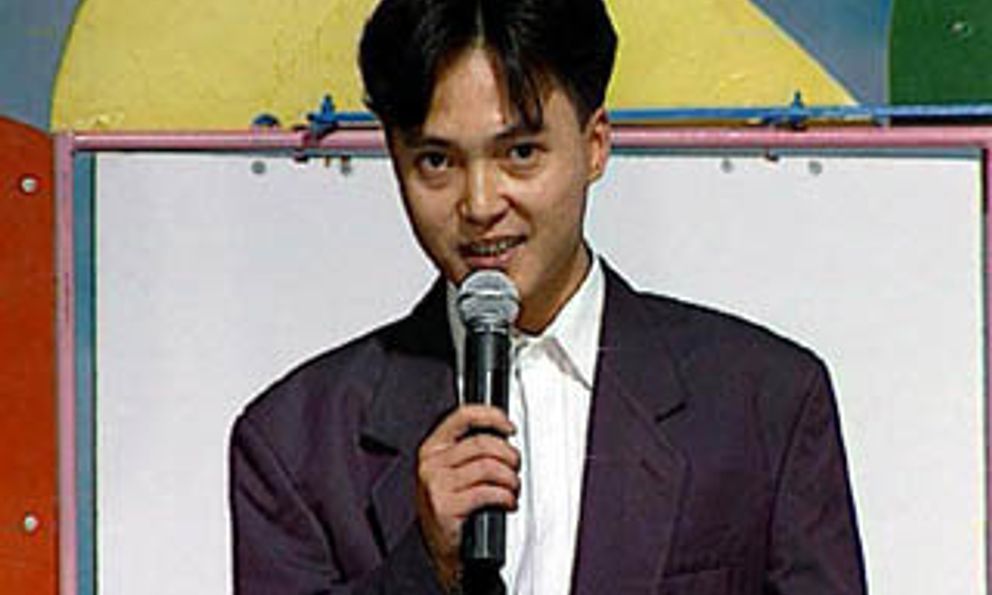 Nam MC đầu tiên của Olympia: Con trai nhà thơ có tác phẩm được in trong SGK, bén duyên nghề dẫn từ khoảnh khắc 
