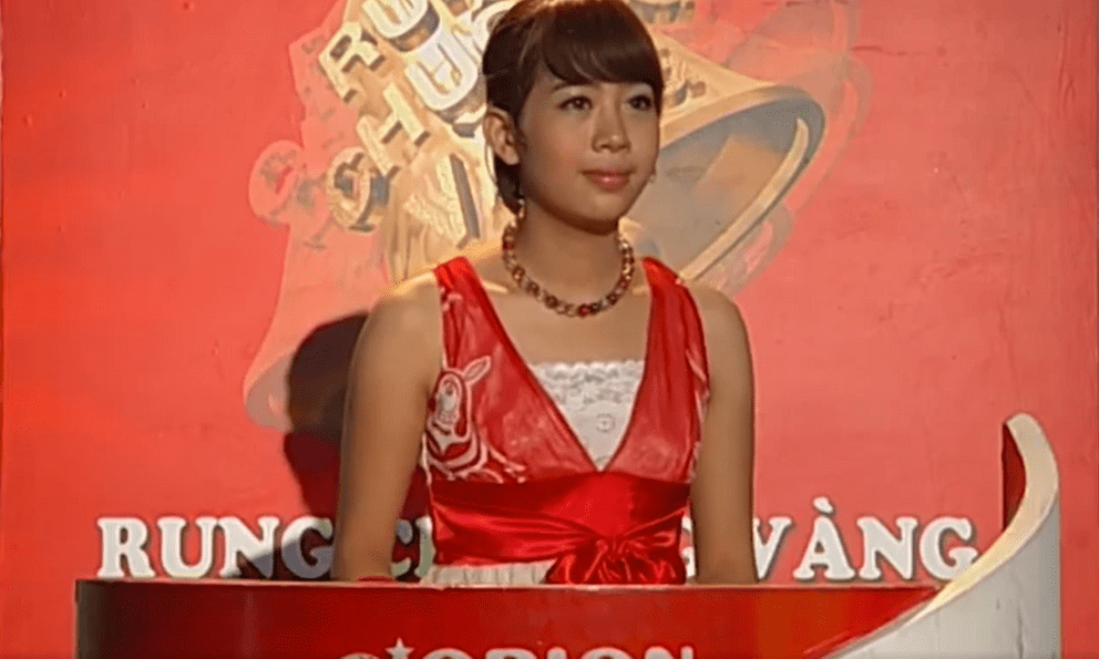 Nữ MC VTV nổi tiếng từ 20 tuổi từng không dám xem mình lên sóng vì xấu hổ, giờ là thần tượng của Khánh Vy