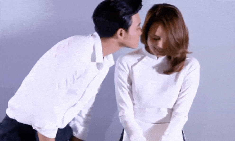 Loạt động thái 