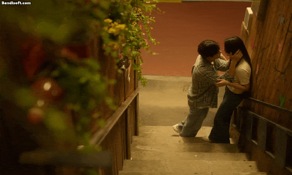 Vào xem phim 18+ Hàn Quốc đang hot này khẩn trương: Nữ chính đẹp khó tin, ai bỏ lỡ thì thiệt ráng chịu