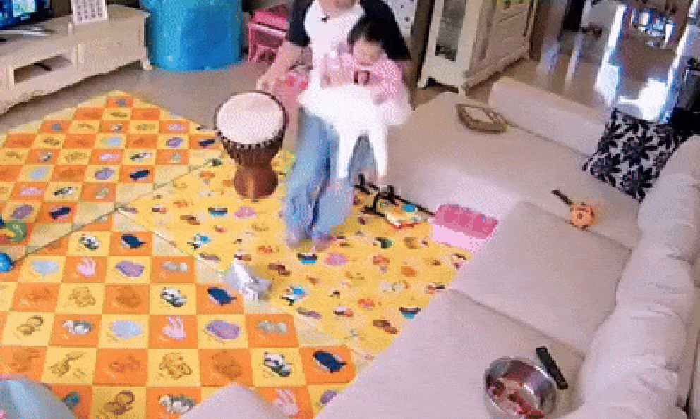 “Nam thần màn ảnh vướng nghi vấn lợi dụng vợ cũ, bị netizen chỉ trích”