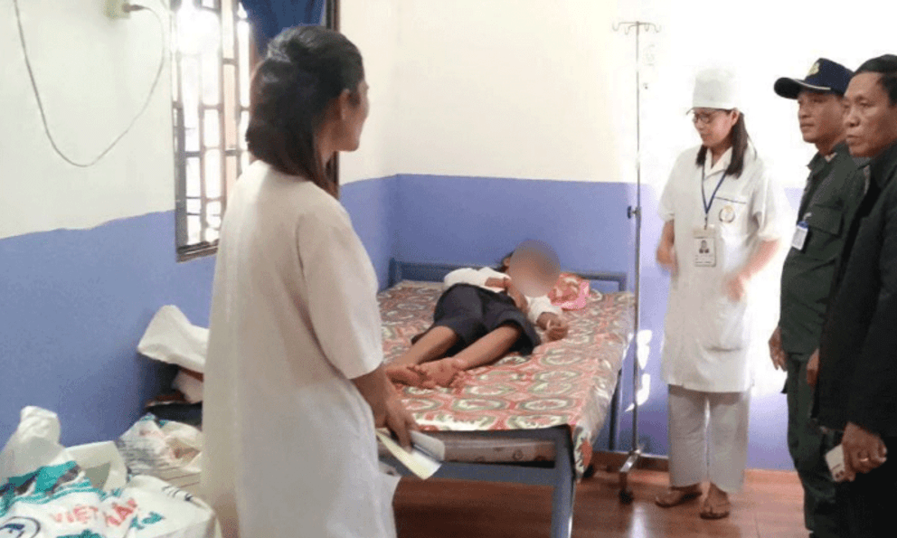 Đang lướt TikTok, tân sinh viên bất ngờ nhận lời mời kết bạn từ người lạ, ấn 