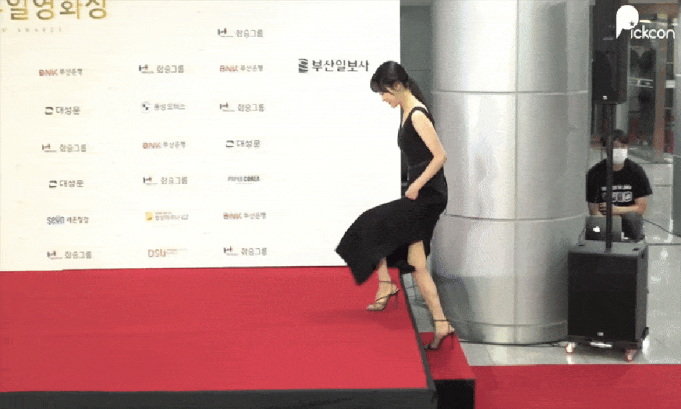 Showbiz có duy nhất 1 mỹ nhân đóng liên tiếp 5 phim nổi tiếng toàn cầu, chỉ nặng 37kg vẫn khiến khối người mê mẩn