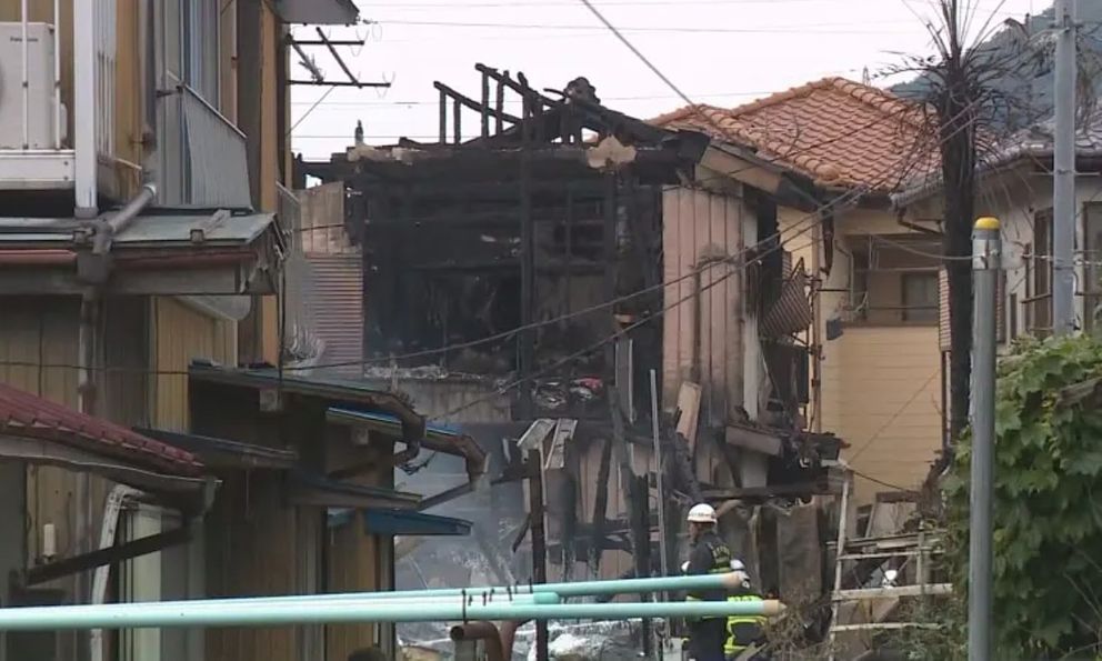 Một người Việt bị tình nghi phóng hỏa thiêu rụi 3 căn nhà, lan sang 10 nhà khác tại Nhật