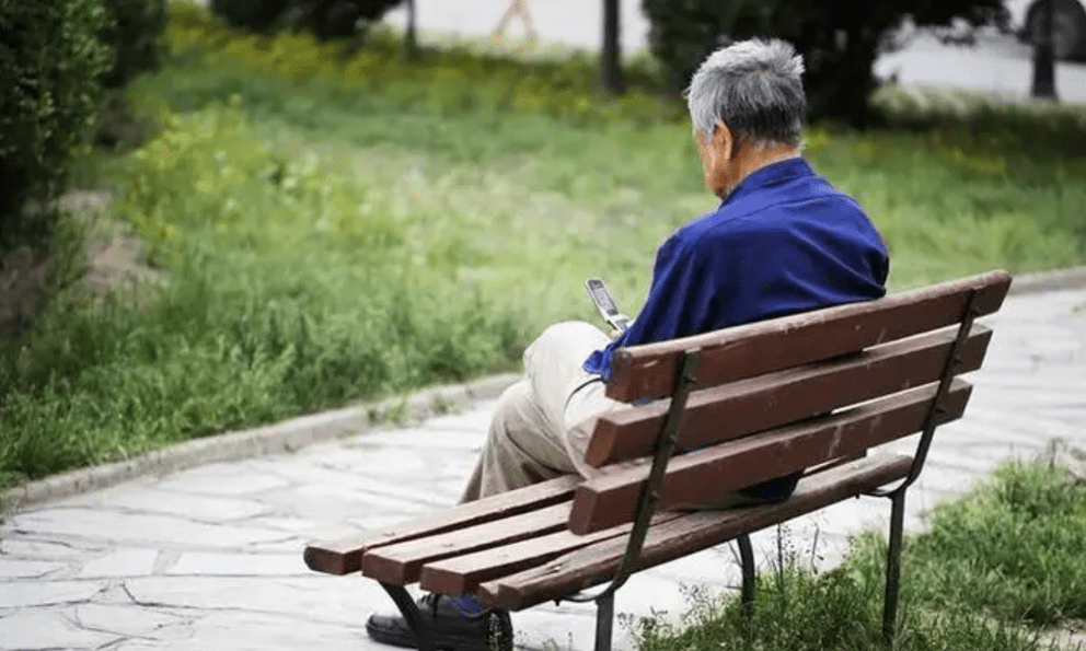 4 sự thật chỉ đến tuổi già mới nhìn thấu, 50 - 60 tuổi vẫn còn kịp chuẩn bị