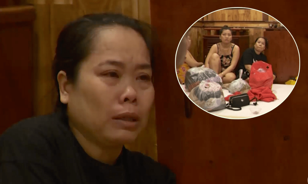 Chỉ kịp mặc đúng bộ đồ rồi chạy lũ, hơn 200 người được khách sạn mở cửa cưu mang giữa đêm nước lên cuồn cuộn