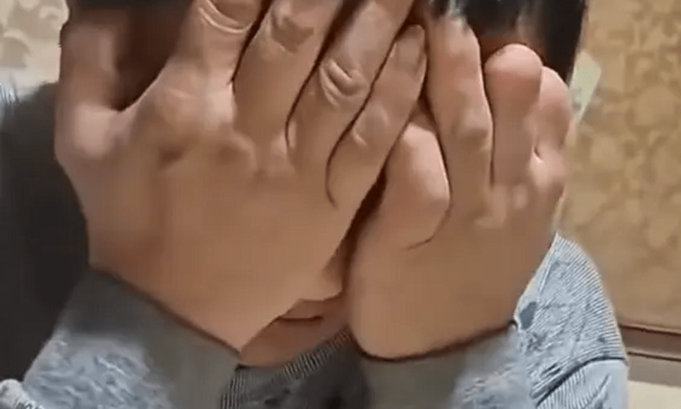 Đi làm rồi vẫn tiêu hết 24 triệu đồng của bố trong vòng 1 tuần, bị chỉ trích vẫn thản nhiên: 