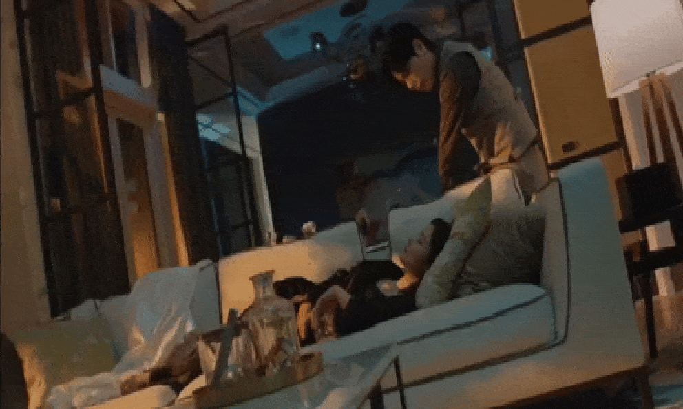 Lần đầu có tổng tài vừa đẹp vừa giàu nhưng không ai dám yêu: Cười lên thấy rợn cả người, bớt ác lại được không