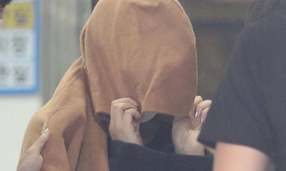 Bà mẹ đầu độc rồi giấu thi thể 2 con trong vali suốt 4 năm vì lý do khó tin bị tuyên án