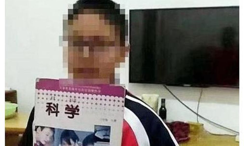 Cậu bé 11 tuổi ra đi mãi mãi khi phụ huynh vắng nhà, cha vô tình tìm được bức tranh con vẽ, vội vàng báo cảnh sát