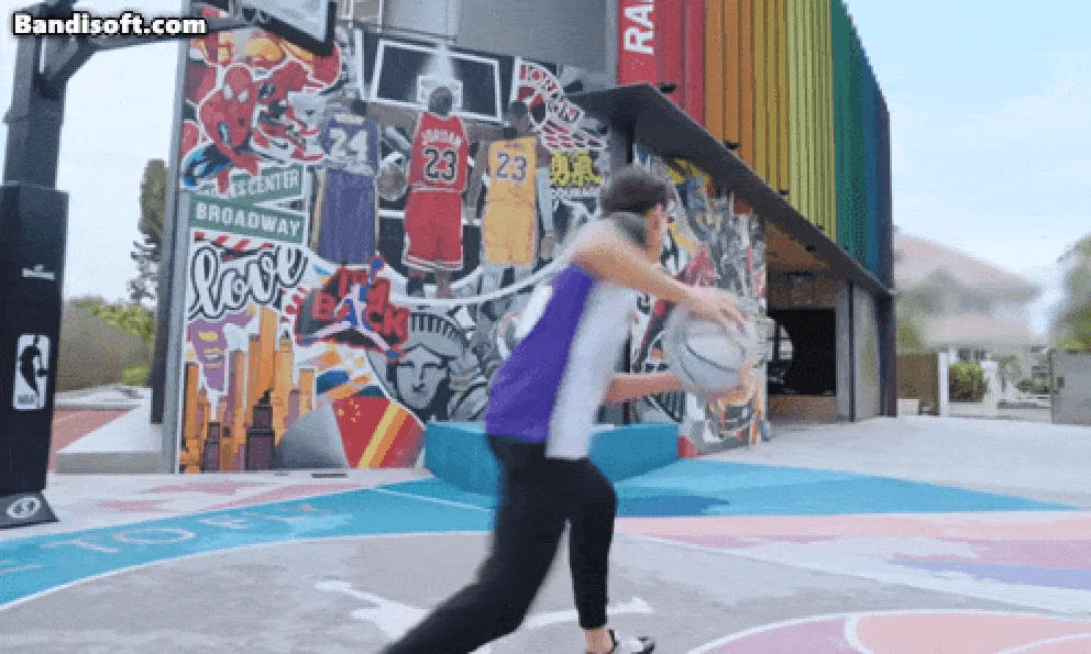 Có phải mỹ nam này uống thuốc trường sinh không mà trẻ mãi thế: U50 mà tưởng con của bạn cùng lứa