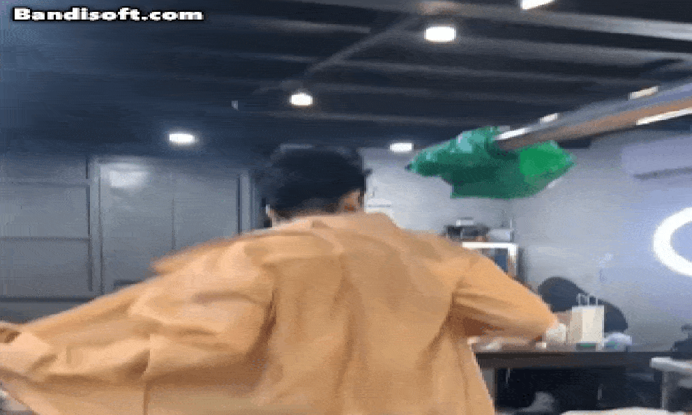 Lần đầu có mỹ nam thẳng thừng từ chối phim Tết của Trấn Thành, nhận lời sang phe 