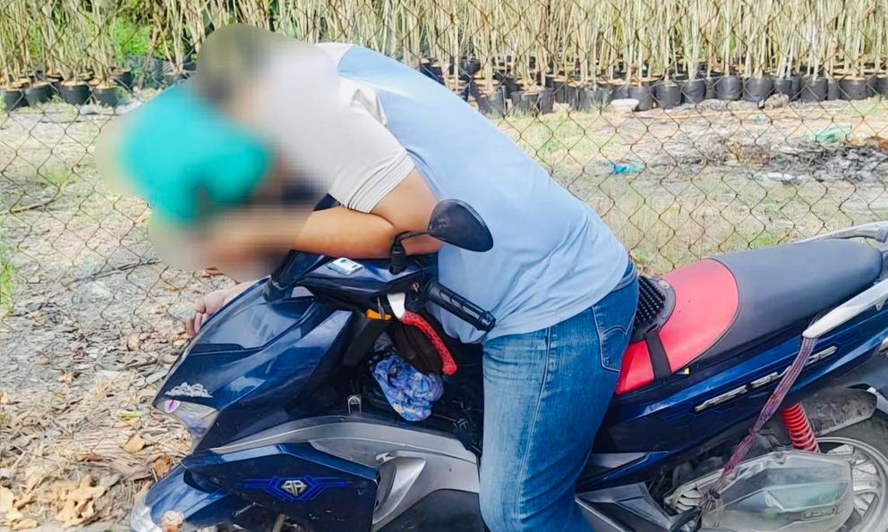 Người đàn ông 33 tuổi gục đầu chết trên xe máy ở TP.HCM