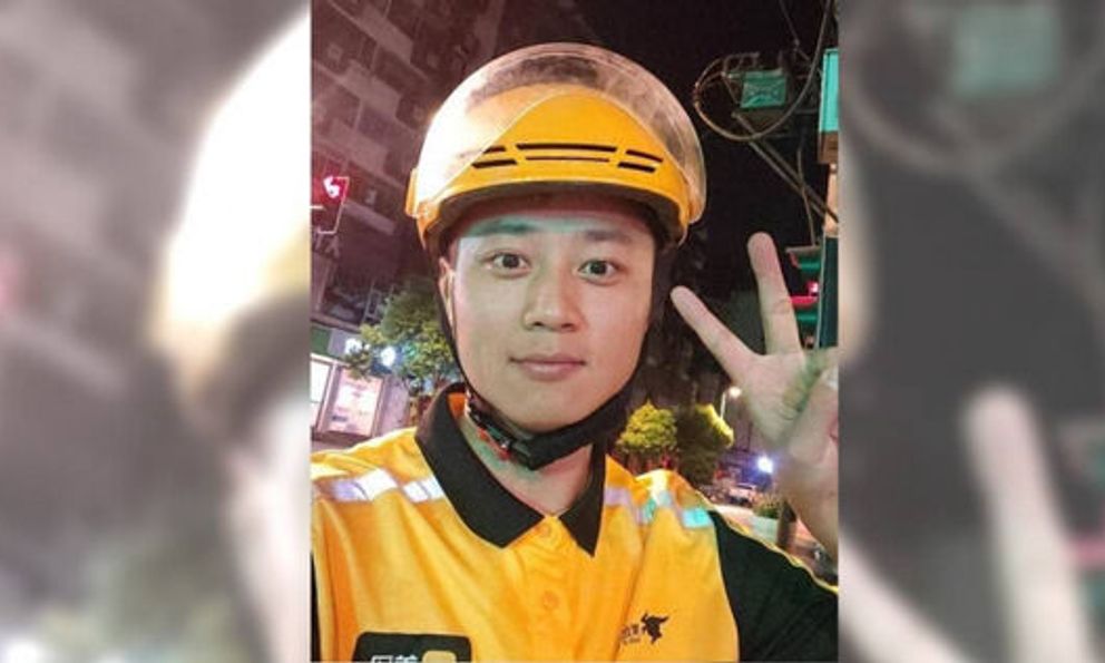 Shipper sinh năm 2000 chạy giao hàng 5 năm tiết kiệm được gần 4 tỷ đồng: MXH lặng người khi nghe bí quyết