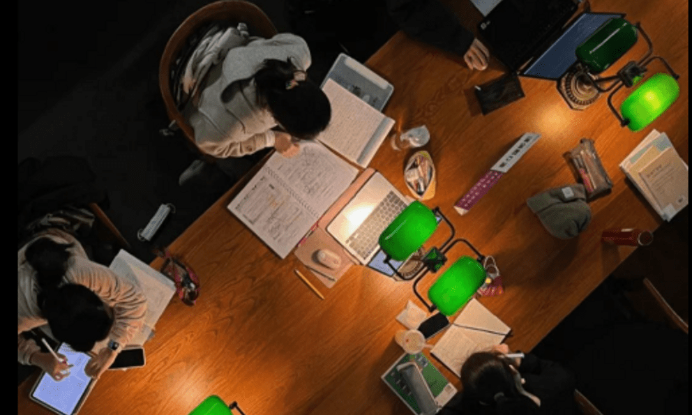 5 ngành học phụ huynh cứ nghe tên là sợ nhưng tương lai cực sáng, 10 năm nữa sẽ phát triển