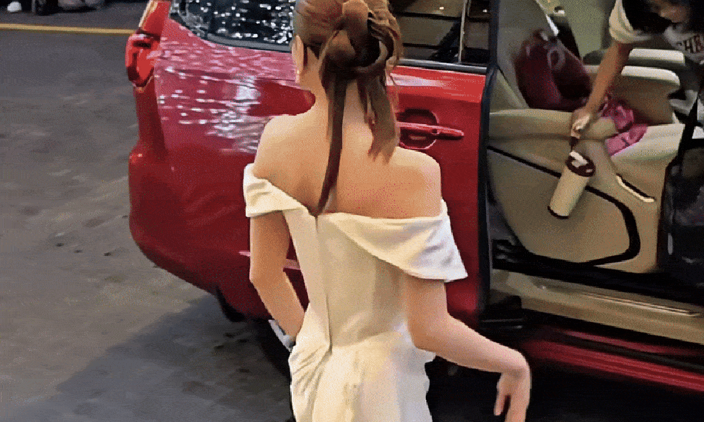 Vbiz hiện tại không ai có nụ cười đẹp hơn thế này: Vừa hé môi đã thành huyền thoại, băng vạn năm cũng phải tan chảy