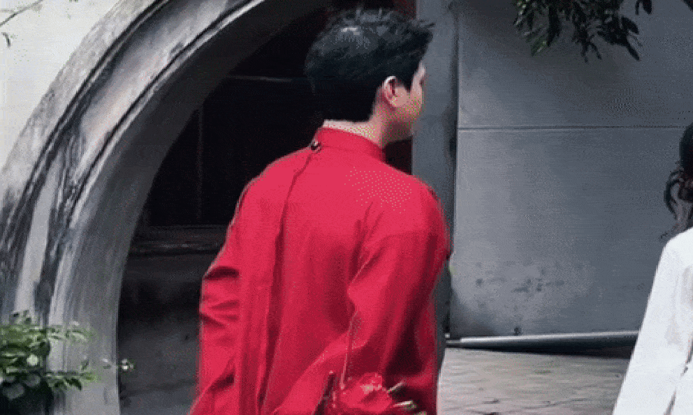 Việt Nam có 1 mỹ nam giống cả tá sao Hàn: Đẹp tựa Lee Min Ho, trẻ như Song Joong Ki, hao hao Kim Bum