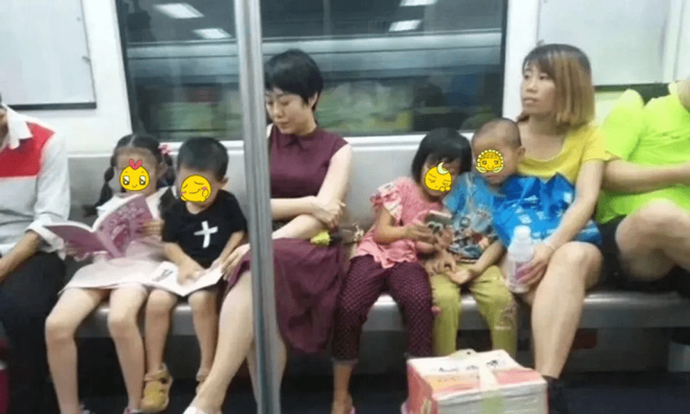 Chỉ một bức ảnh mà đoán đươc tương lai của 4 đứa trẻ sao?