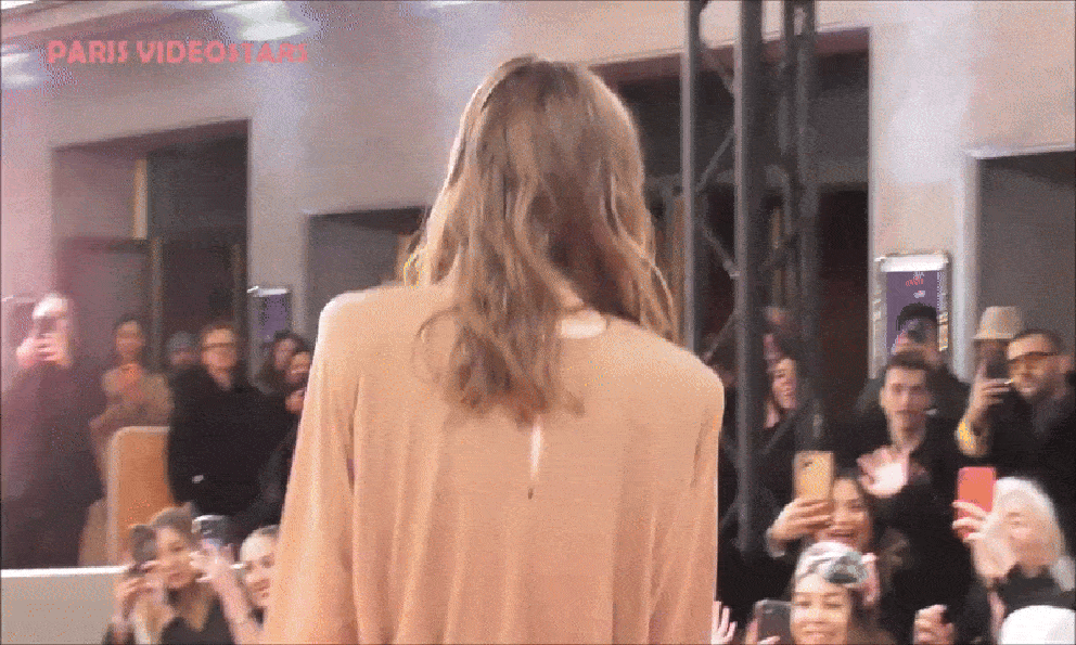 Phim ngôn tình đứng top 1 toàn cầu: Nữ chính là chiến thần visual, cứ lên đồ là cả showbiz phải chịu thua