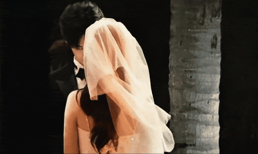 Đám cưới đang viral khắp Trung Quốc: Cô dâu xinh yêu như công chúa, chú rể đẹp trai nhất trên đời