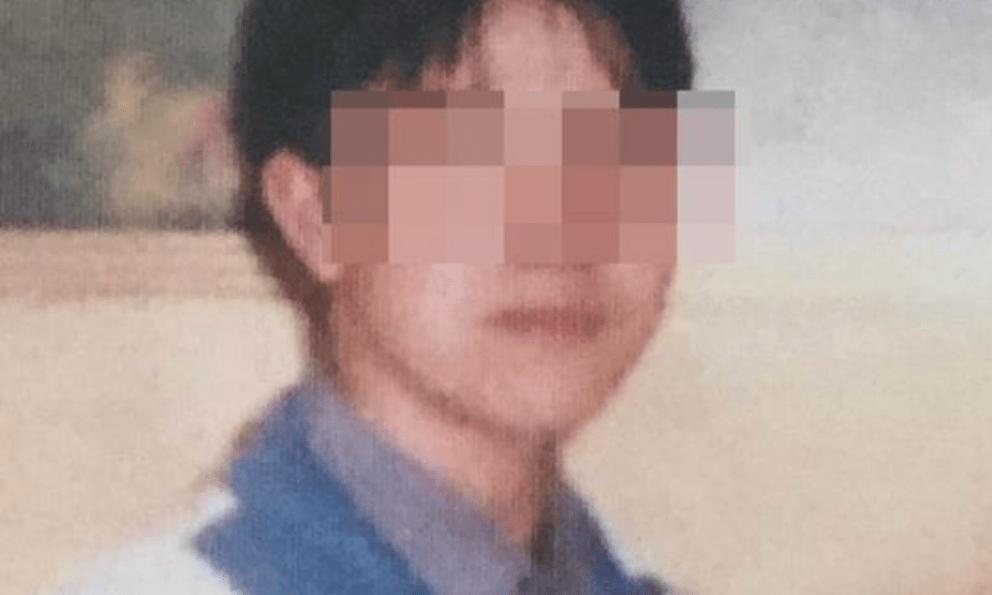 Thủ khoa biến mất suốt 9 năm, tới khi mẹ bị ung thư mới quay về và nói một câu khiến cả đất nước sững sờ