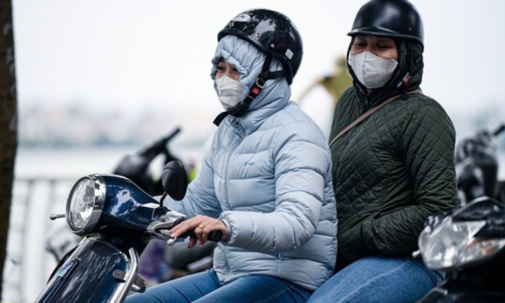 Không khí lạnh sầm sập tràn về, miền Bắc chuyển rét dịp cuối năm 2025: Thời tiết Hà Nội thay đổi ra sao?