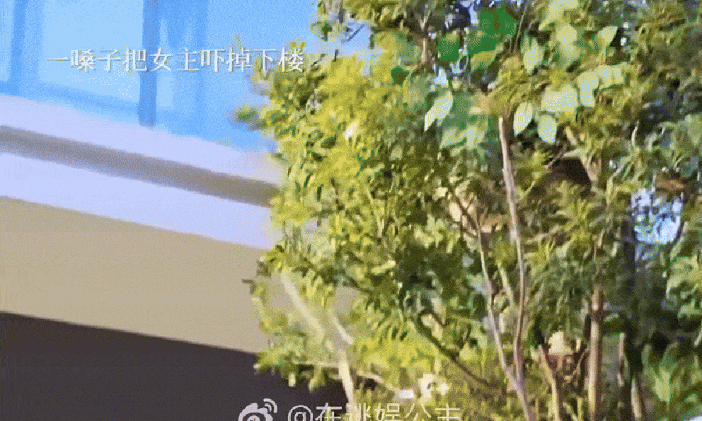 Sắp 2026 rồi vẫn còn phim Trung Quốc dở cỡ này: Tình tiết coi thường IQ khán giả, cặp chính chemistry bằng 0