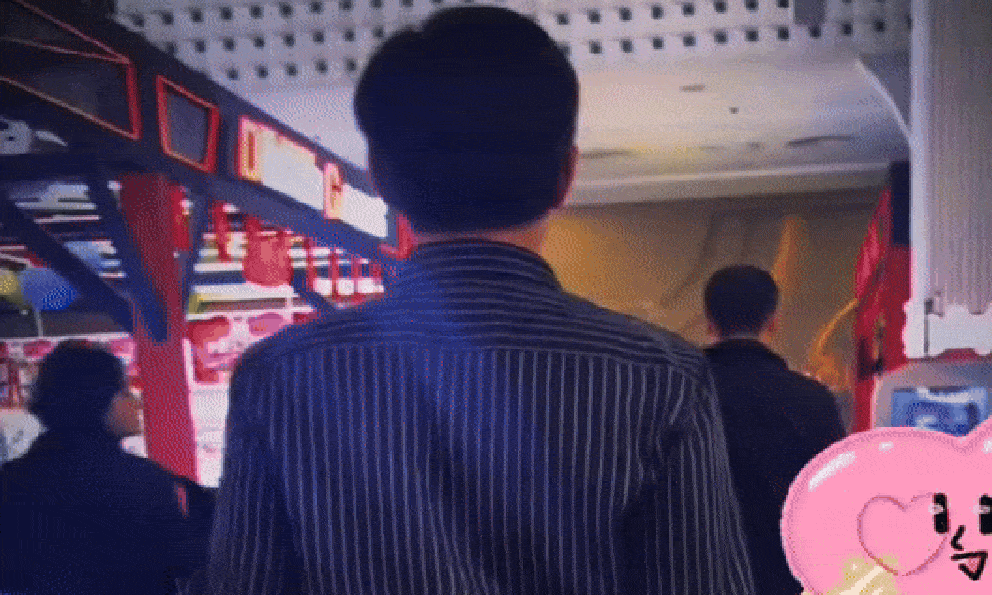 Ngôi sao đổi đời khét nhất Việt Nam 2025: 15.000 người đổ xô theo dõi, đời tư bí ẩn Google cũng bó tay