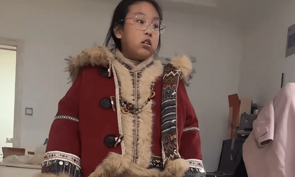 Nói chuyện tử tế với con khó đến vậy à?