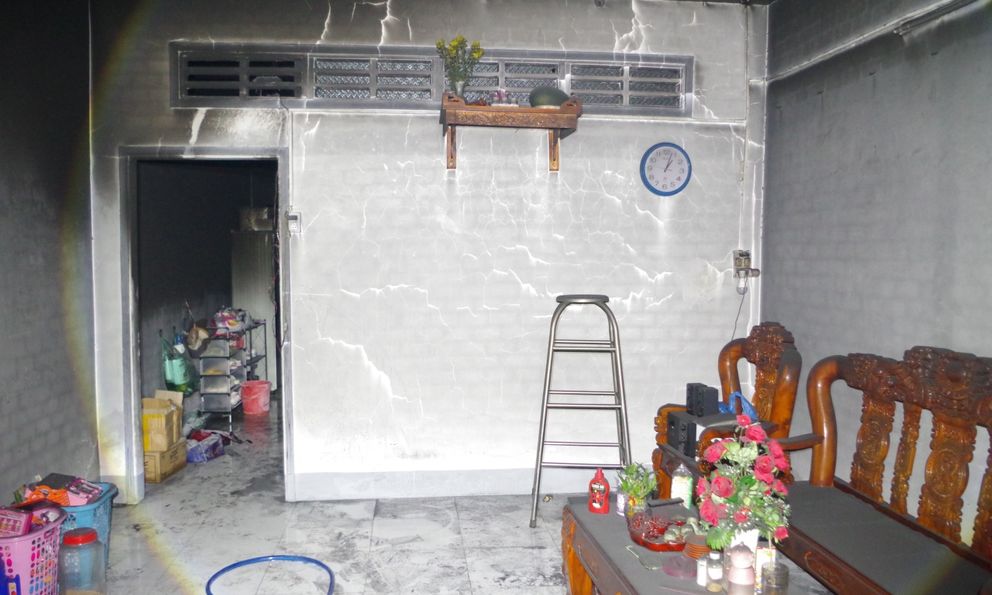 Cháy nhà trong lúc bố mẹ đi vắng, 2 bé gái sinh năm 2017 và 2018 ngạt khói tử vong thương tâm
