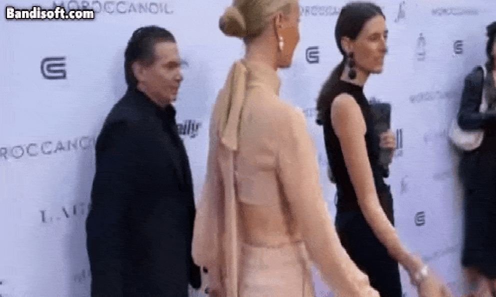 Showbiz có duy nhất 1 mỹ nhân lén vào nhà bạn ăn cắp kịch bản, không bị trừng phạt lại còn được cả thế giới tung hô